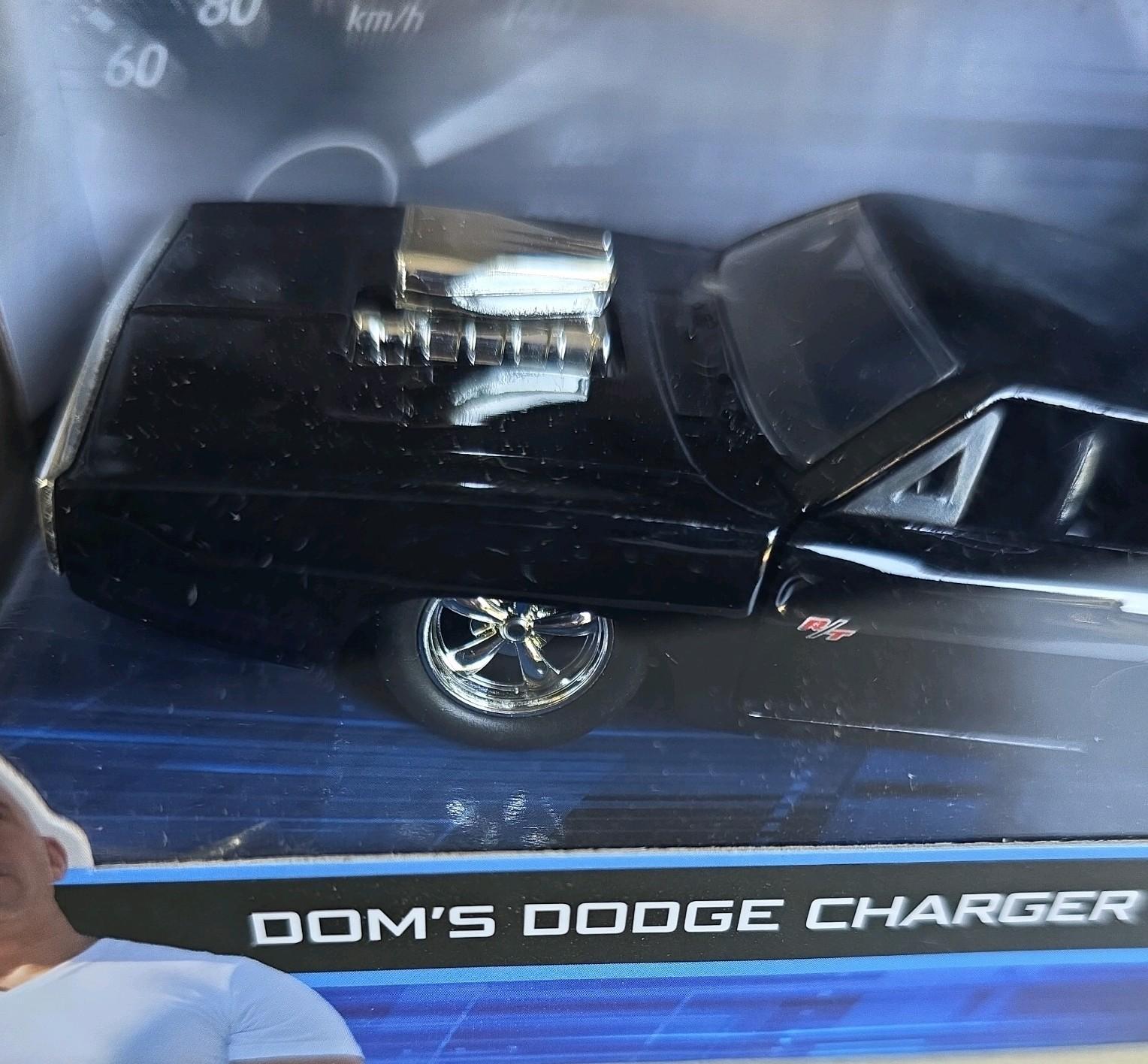 Jada Fast & Furious Dom's Dodge Charger R/T 1:32 Diecast Car Boxed